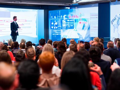 Pantallas LED Gigantes: Eleva tus Eventos Empresariales y Logra Resultados Extraordinarios