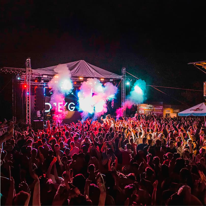 Estructuras Truss Full-Stage, Techos de primera calidad para eventos inolvidables