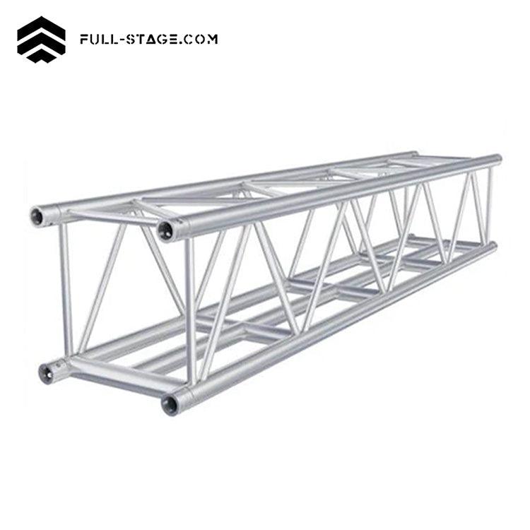 Estructura Truss de 40x40 cm utilizada en el montaje de techos truss, de Full-Stage, la marca Líder en equipos para la producción de eventos